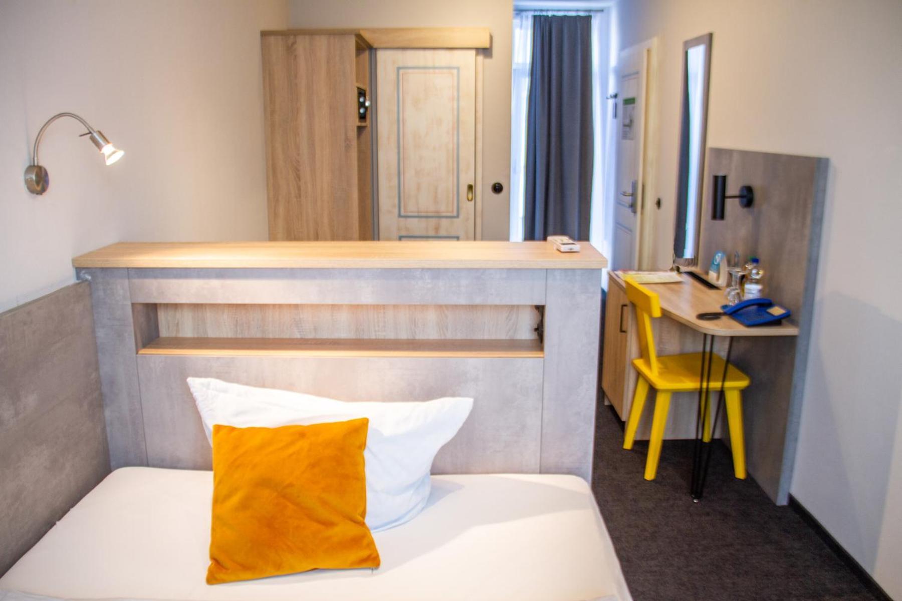 Hotel-Restaurant Steuermann Karlsruhe Eksteriør bilde